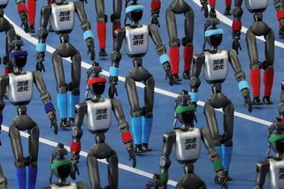 Fotky: V Pekingu probíhá druhý ročník olympiády humanoidních robotů - Seznam Zprávy
