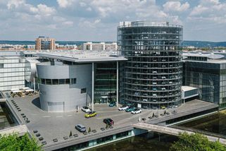 Černé scénáře se naplňují! Počet zaměstnanců v německém automobilovém průmyslu klesá nejrychleji ze všech odvětví - Garáž.cz