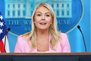 Trumpova mluvčí Leavittová skončí ve funkci - Novinky