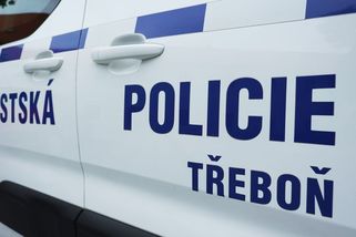 Po brutálním útoku mladistvých v Třeboni je hlavní bijec ve vazbě. Napadený byl měsíc v kómatu - Novinky