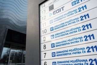 Ředitel Zdravotní pojišťovny ministerstva vnitra získal odstupné tři miliony - Seznam Zprávy