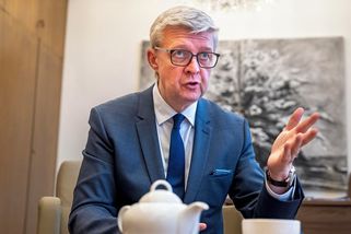Podnikatelům vláda slibuje vlastní portál i rychlejší pokrytí mobilním 5G signálem - Novinky