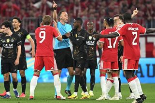 Krádež, stupidní pravidlo! Bayern se marně dožadoval penalty za naprosto jasnou ruku - Sport.cz