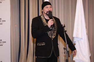 Vy jste opustil ženu? Bohuš Matuš zveřejnil fotku s pohlednou brunetkou v objetí
