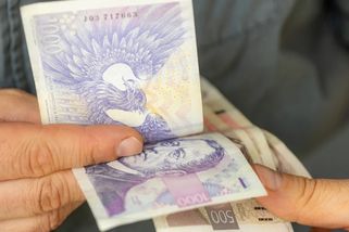 Klempíř představil plán na úsporu seniorům: Ročně jim odpustíme poplatky ve výši 2 460 Kč