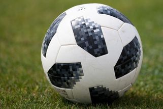 Běž si zkontrolovat starou, vyzval trenér fanouška. Ten seběhl na hřiště a soupeře udeřil - Novinky