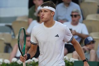 Roland Garros | Udatný Menšík si na antuce věří: Pevně doufám, že nezůstanu jen u čtvrtfinále - Sport.cz