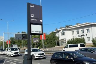 Podivnost v Praze. Nová zastávka pro nový spoj, ale autobus tu nezastaví - Seznam Zprávy