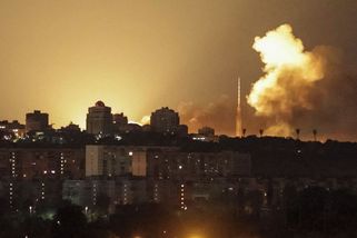 Mohutné ruské údery na Dnipro a Kyjev: nejméně devět mrtvých, desítky zraněných - Novinky
