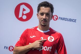 Pardubice představily novou éru i logo. Východočeský rival se změně vysmál - Sport.cz