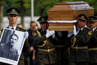 Ukrajinský hrdina se vrátil domů 88 let po smrti. Svůj boj začal v Praze - Seznam Zprávy
