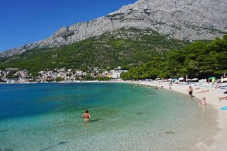 Češi v žabkách směr Biokovo a nafukovačkou na Krk. Aneb co si o nás myslí Chorvaté - Médium.cz