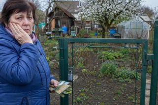 Třicet let jsme s manželem budovali zahrádku. Po jeho smrti ji dostala předsedova dcera - Médium.cz