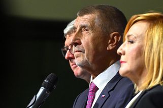 Dluhy, kam se podíváš. Rozhazování ze státního se vymstí, upozorňují ekonomové