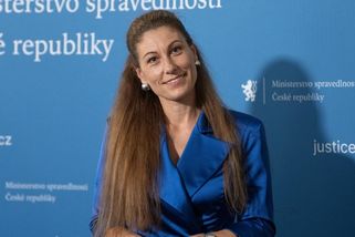 Tisková konference ministryně spravedlnosti Decroix - Novinky