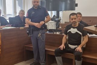 Letadlem havaroval na Novojičínsku se 74 kilogramy drog na palubě. Soudu tvrdí, že o nich nevěděl - Novinky