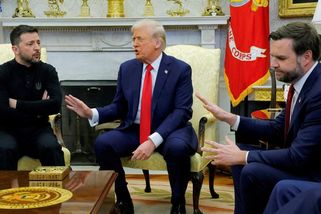 Je to totální perverze. Komentátor NYT označil schůzku u Trumpa za plánované přepadení Zelenského - Novinky