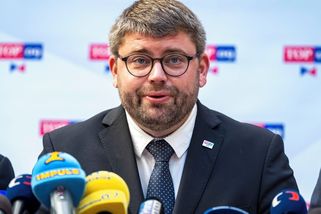 Sněmovna přerušila projednávání Pavlova veta do středy - Novinky