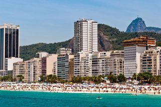 Za kebab na brazilské pláži zaplatil turista přes 40 tisíc. Na lep sedli i Češi - Novinky
