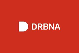 drbna.cz/zpravy/politika/9012-zeman-se-rozhodl-vyhovet-navrhu-na-vyznamenani-ukrajinskeho-prezidenta.html?utm_source=www.seznam.cz&utm_medium=seznam_distribuce&utm_campaign=lide