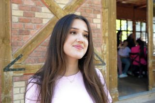 Krásná dcera Ivy Kubelkové ukázala nového přítele. Je to hokejista! Takhle jim to sluší