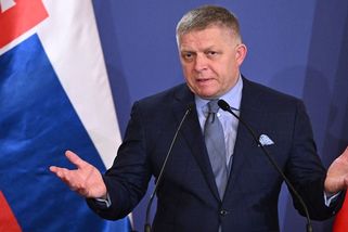 „Definitivní rozklad státu“ podle Fica. Zdráhá se splnit zákonnou povinnost - Seznam Zprávy