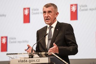 Premiér Andrej Babiš dovolil ČT vysílat StarDance....