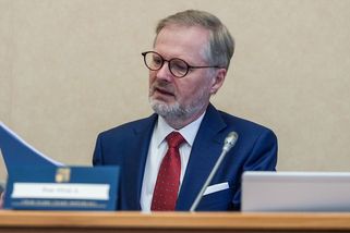 Nová daň. Má stopnout odliv desítek miliard z bank za hranice, zní z koalice - Seznam Zprávy