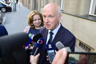 Senátní výbor schválil snížení limitu vojáků na východě NATO - Novinky