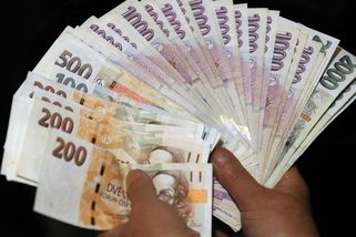 Tripartita souhlasila s růstem minimální mzdy, zvýšit by se mohla na 24 900 korun - Seznam Zprávy