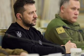 Zelenskyj schválil údery na běloruské rafinerie, aby zničil Rusko. Lukašenko má poslední šanci couvnout, pokud nechce válku