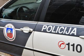 „Vozidla agresorského státu.“ Lotyšsko zakázalo vjezd aut s běloruskou značkou - Novinky