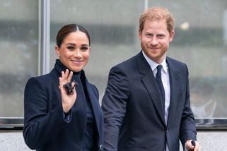 Harry opět budí rozruch. Co ho s rodinou přivádí zpět do Británie - Seznam Zprávy