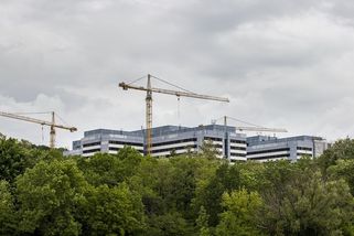 Válek slaví další výstavbu onkocenter. „Je to náš projekt,“ reagoval Babiš - Seznam Zprávy