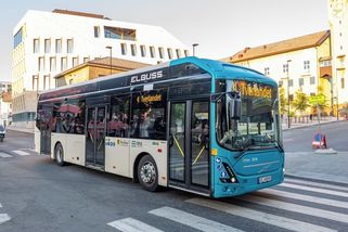 Čtrnáctiletý mladík ukradl již třetí autobus za půl roku - Novinky