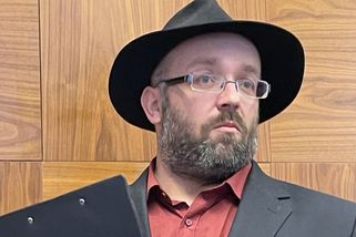 Stačilo! svolalo sněm za zavřené dveře. Předsedou je Sterzik, Konečná ve vedení není - Novinky