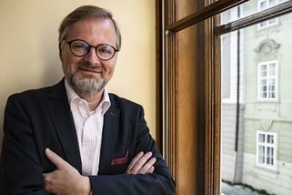Naše pomoc je účinná, chválí Fiala vládní boj s chudobou - Seznam Zprávy