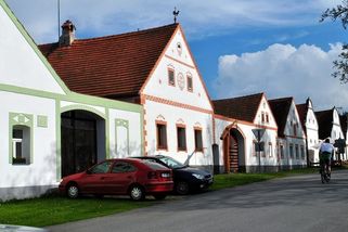 Daň z nemovitostí vzrostla, úřady už posílají údaje k platbě - Novinky