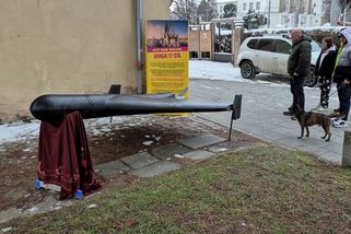 Jsou to koblihy, tepou lidé vedení Opavy za to, že neposkytlo náměstí pro maketu ruského dronu - Novinky