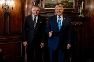 Fica šokoval psychický stav Trumpa. Se zážitkem z návštěvy se svěřil lídrům EU, píše Politico - Novinky