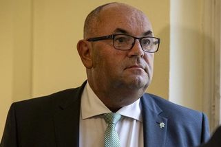 Pelta zase předsedou. Neměl protivníka, jasná volba, Nezmar propadl - Sport.cz