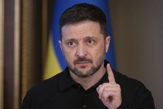 Ukrajinská demokracie v ohrožení. Zelenskyj podepsal kontroverzní zákon, lidé vyšli do ulic - Novinky