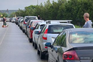 Ukrajinci nám odřízli přísun paliva, přiznalo Rusko. Prodej omezují už i v Moskvě