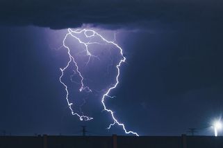 Někde napršelo i deset centimetrů, hasiči kvůli bouřkám měli 715 zásahů - Seznam Zprávy