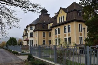 Za napadení učitelky v dětském domově v Chrastavě padla podmínka - Novinky
