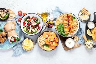 Co doopravdy jíst, aby vám klesl cholesterol, a co si rozhodně na talíř nedávat