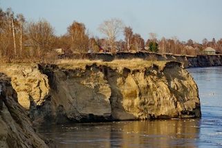 Z břehu sibiřské řeky trčely dlouhé vlasy. KGB nerozložená těla drtila lodními šrouby - Médium.cz