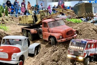 RC modely TATRA: Dakarský speciál i stavební technika | Svět RC modelů