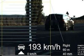 Čtrnáctiletý chlapec na Královéhradecku se řítil v audi rychlostí 193 km/h - Novinky