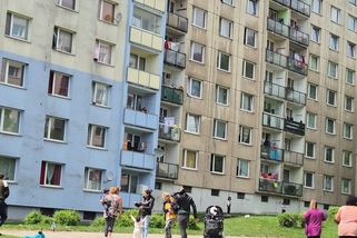 Hromadnou bitku Romů na sídlišti v ústeckém Mojžíři uklidnili až policisté - Novinky